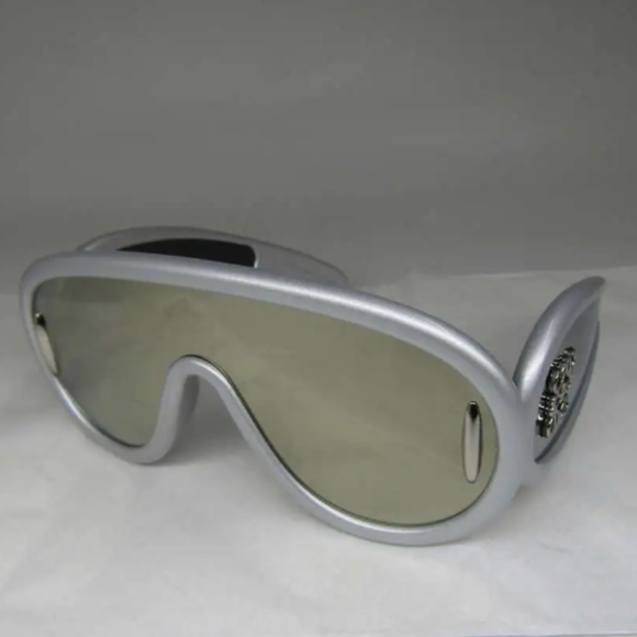 LOEWE x Paula’s Ibiza Wave Sunglasses - Picture 3 of 7